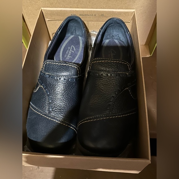 Clarks in motion dark blue slide on shoes - Picture 4 of 5